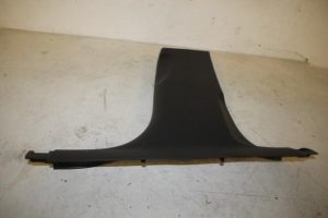 17822287 – 8T8867240A4PK – Säule Mitte rechts