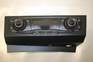 17801224 – 8T1820043AQXZF – Climatronic Panel