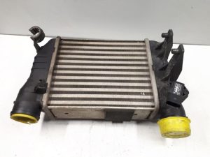 21742517 – 8E0145805N – Intercooler