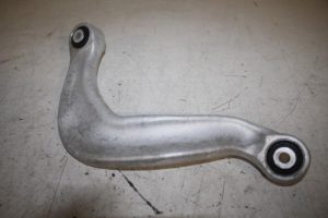 17808723 – 8K0505324H – Draagarm boven rechts-achter