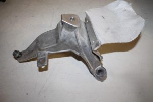 17827695 – 4G0199308AC – Motorsteun