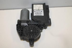 17828971 – 8E1959802B – Door window motor