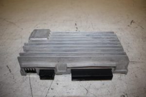 17813609 – 8T1035223A – Radio amplifier