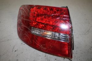 17813675 – 4F9945095E – Taillight, left