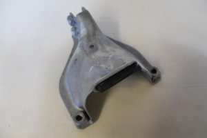 17792382 – 8K0399060L – Steun (diversen)