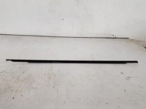 20679489 – 4K0837476AT94 – Portierlijst