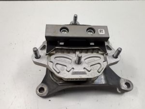 20021159 – 8W0399156BE – Getriebe Halterung