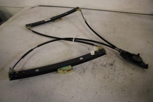 17831180 – 8X3837461A – Fenstermechanik 4-türig links vorne