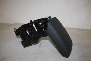 17822312 – 8K0864207C25D – Armlehne