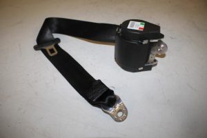 17818372 – 8R0857805KV04 – Veiligheidsgordel links-achter