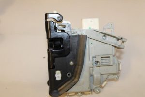 17792010 – 8J1837016C – Deurslot Mechaniek 4Deurs rechts-voor