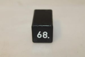 17792442 – 811919098B – Relais