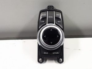 20591491 – 6582699282702 – Multi-media control unit