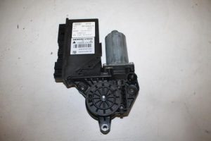 17826225 – 8E0959801E – Door window motor