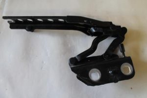 17793507 – 4E0823302G – Bonnet Hinge