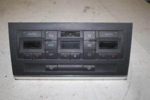 17824512 – 8E0820043AJ5PR – Climatronic Panel