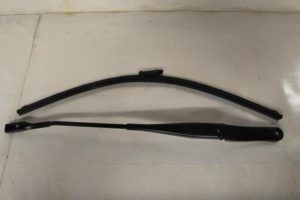 17793647 – 8R1955407B1P9 – Ruitenwisserarm voor