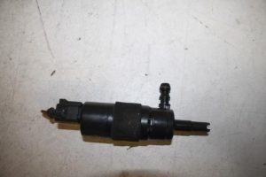 17824997 – 3B7955681 – Headlight washer pump