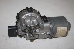 17804572 – 1U1955023E – Front wiper motor