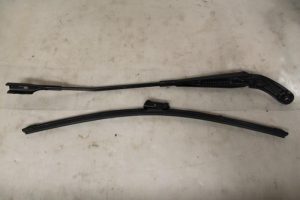 17794788 – 8K19554071P9 – Front wiper arm
