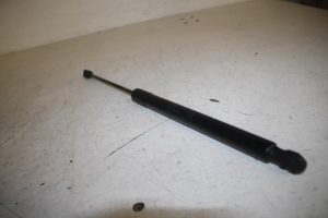 17807544 – 8R0827552A – Gasdemper links-achter