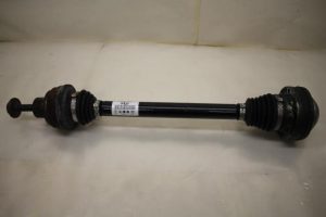 17797013 – 8R0501204D – Antriebswelle rechts hinten
