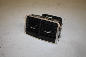 17821720 – 4F0819203CH77 – Luchtrooster achter