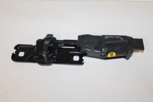 17791324 – 4H0827383 – Sluithulpmotor achterklep