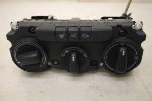 17796274 – 8P0820047D – Kachel Bedieningspaneel