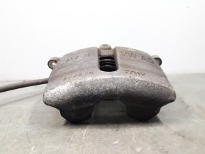 19700275 – 8V0615124 – Remklauw (Tang) rechts-voor