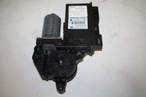 17827339 – 8E0959802E – Door window motor