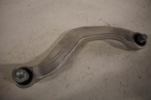 17831880 – 8K0505323H – Draagarm boven links-achter