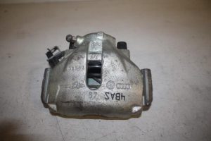 17806762 – 8E0615123A – Remklauw (Tang) links-voor