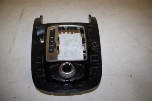 17822042 – 8T0919609WFX – Regelunit Multi Media