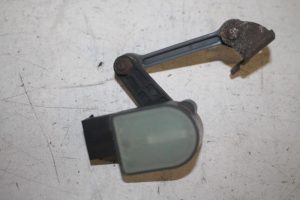 17805912 – 4E0907503C – Xenon height adjustment