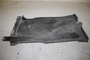 17832190 – 4G0825215F – Beschermplaat bodem