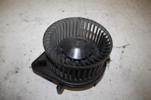 17824331 – 8E1820021E – Kachel Ventilatiemotor