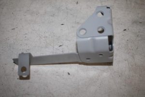 17807250 – 420806420 – Schermdrager rechts-voor