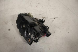 17823560 – 8N2837015 – Deurslot Mechaniek 4Deurs links-voor