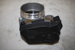 17823260 – 06E133062C – Gasklephuis