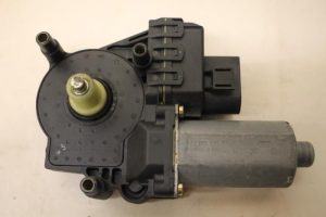 17796025 – 4B0959802D – Door window motor