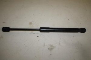 17826063 – 8R0823359 – Gasdemper Motorkap links