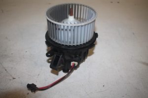 17805679 – 8T2820021 – Heating and ventilation fan motor