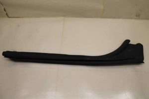 17794942 – 8F0831721D – Türgummi 2-türig links