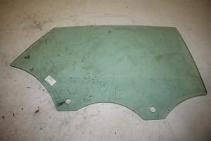 17819662 – 8W8845206 – Rear door window 4-door door, rear right