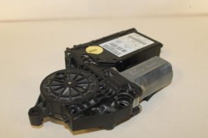 17788471 – 4E0959802A – Door window motor