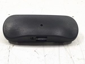 21384103 – 4G0955988A – Front windscreen washer jet