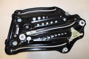 17792252 – 8F0839398D – Rear window mechanism 2-door, right