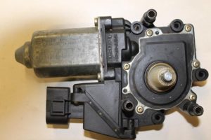 17787018 – 8D0959802A – Fenstermotor Tür