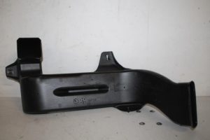 17814912 – 4M0819803A – Luchtgeleider